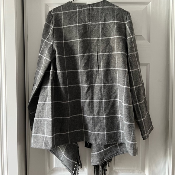 Grey women’s blazer/cardigan - Picture 3 of 3